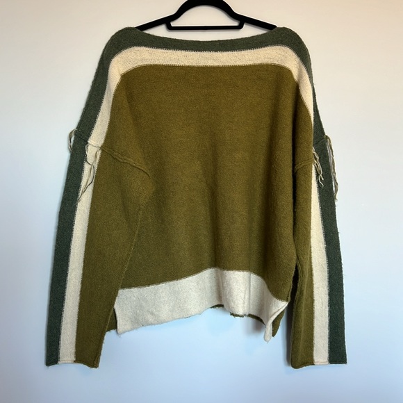 Easel Sweater - Picture 2 of 4